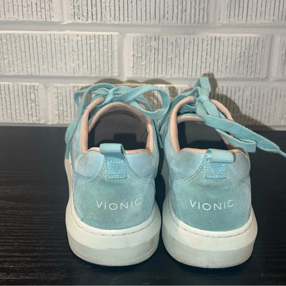 VIONIC Teal Suede Platform Sneaker